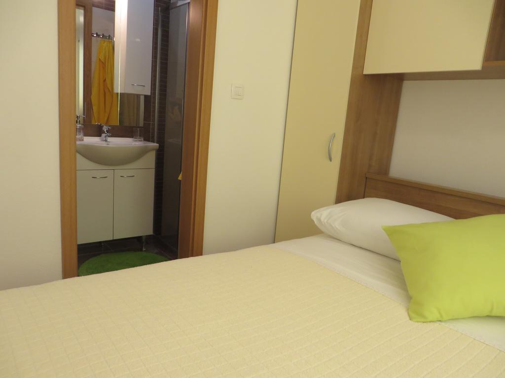 Apartments Luka Pakoštane Extérieur photo
