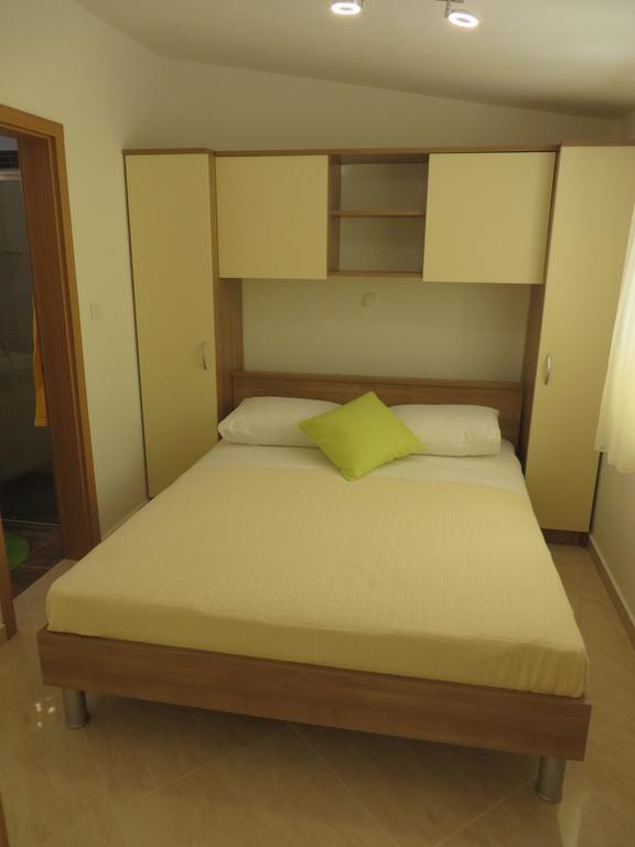 Apartments Luka Pakoštane Extérieur photo