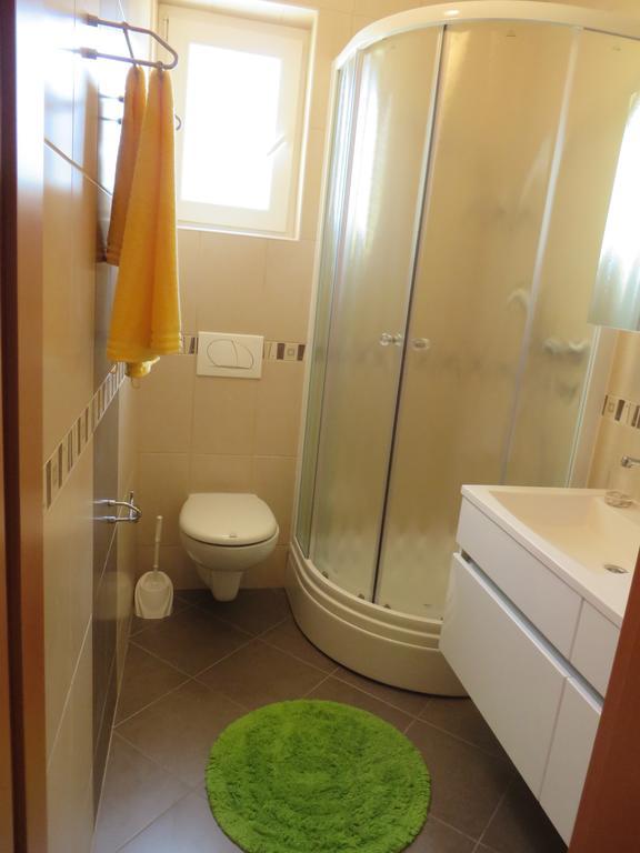 Apartments Luka Pakoštane Extérieur photo