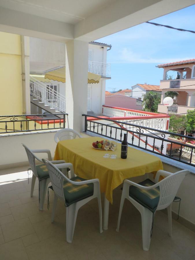 Apartments Luka Pakoštane Chambre photo